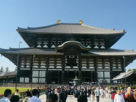 The impressive Todaiji temple in Nara
奈良東大寺は圧巻