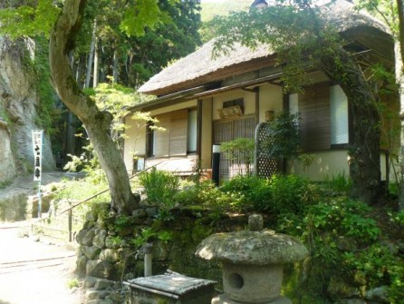 Kamakura: Our lovely place at Jochiji temple. 浄智寺境内の素晴らしい滞在先