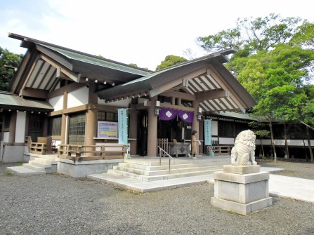 FUJISAWA - The shrine just around the corner of our place